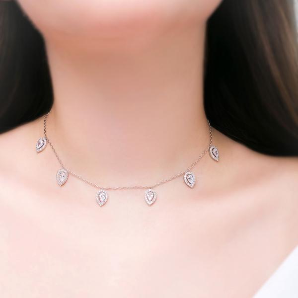 Naomi Choker