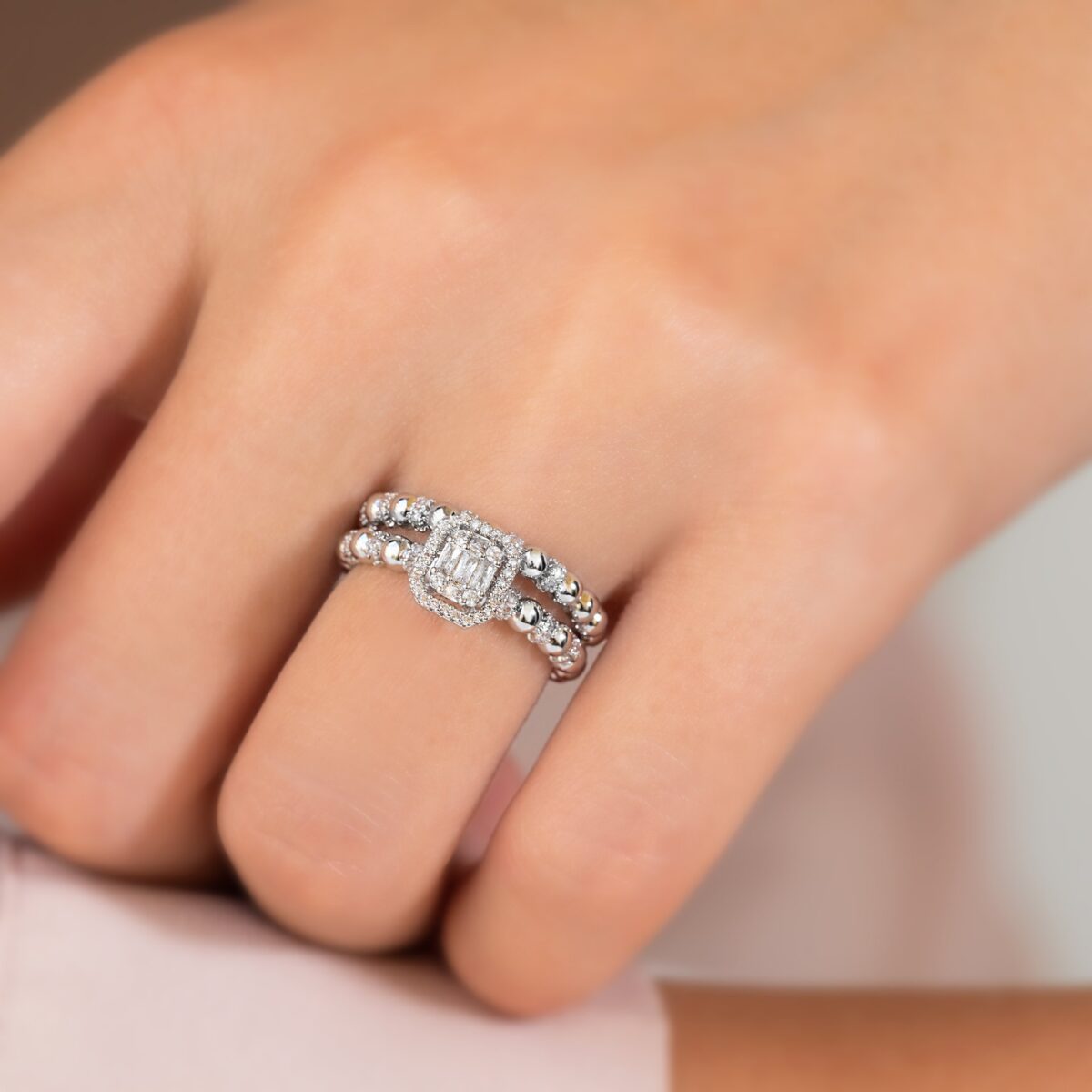 Emerald spark Ring