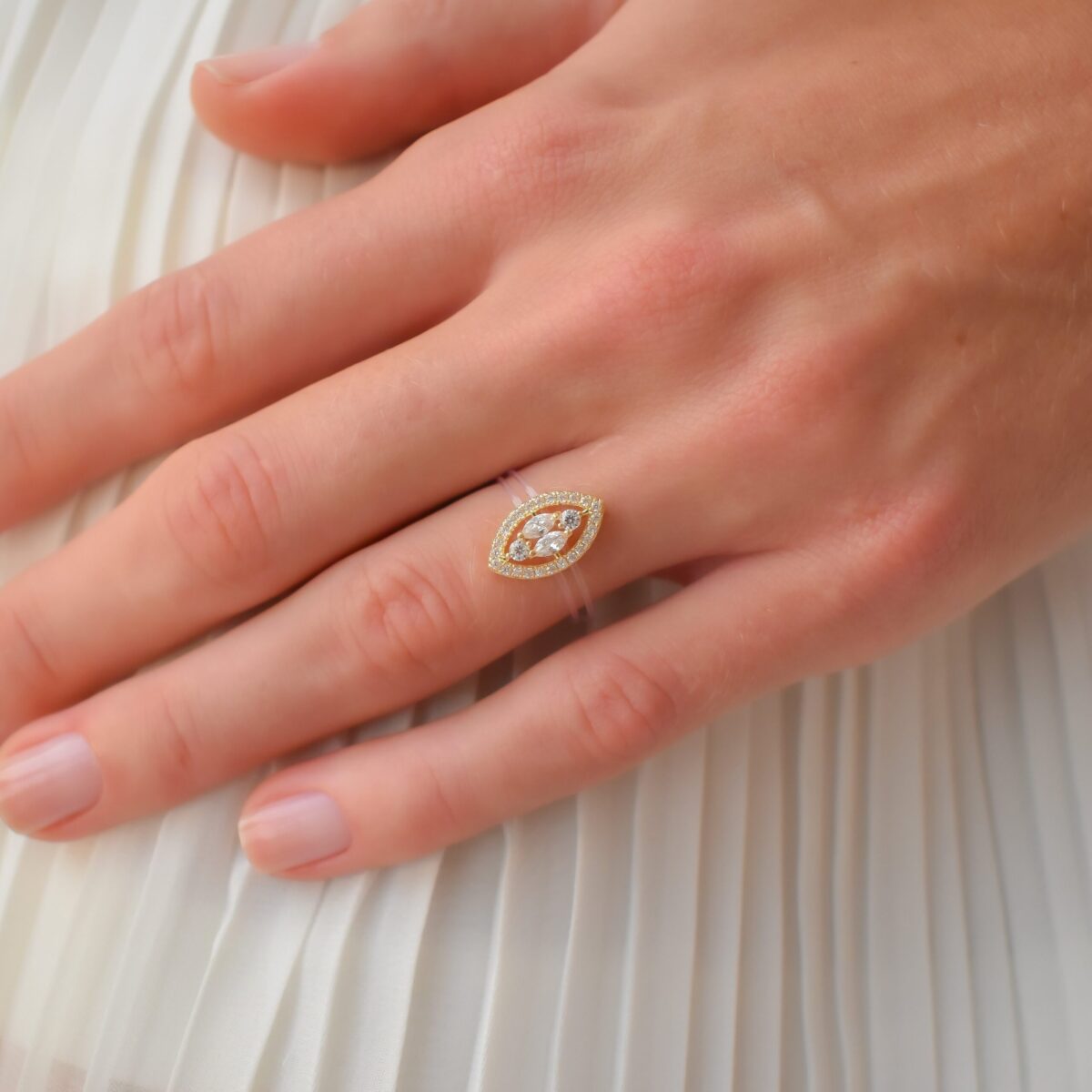 خاتم ماهيرا شفاف