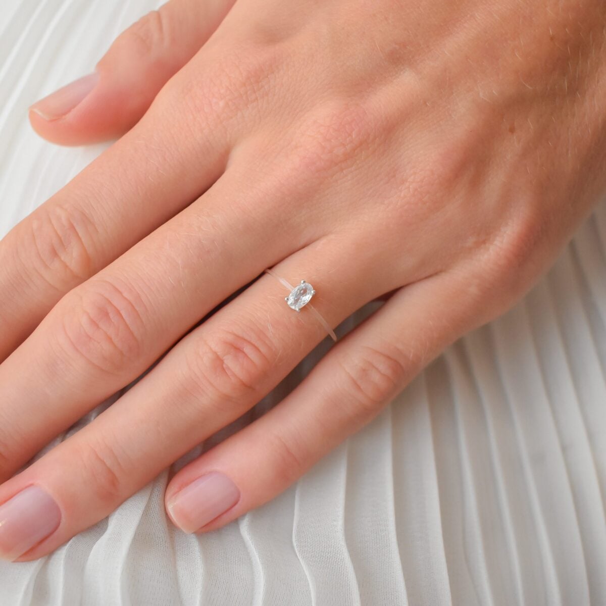 حلقة عائمة بيضاوية