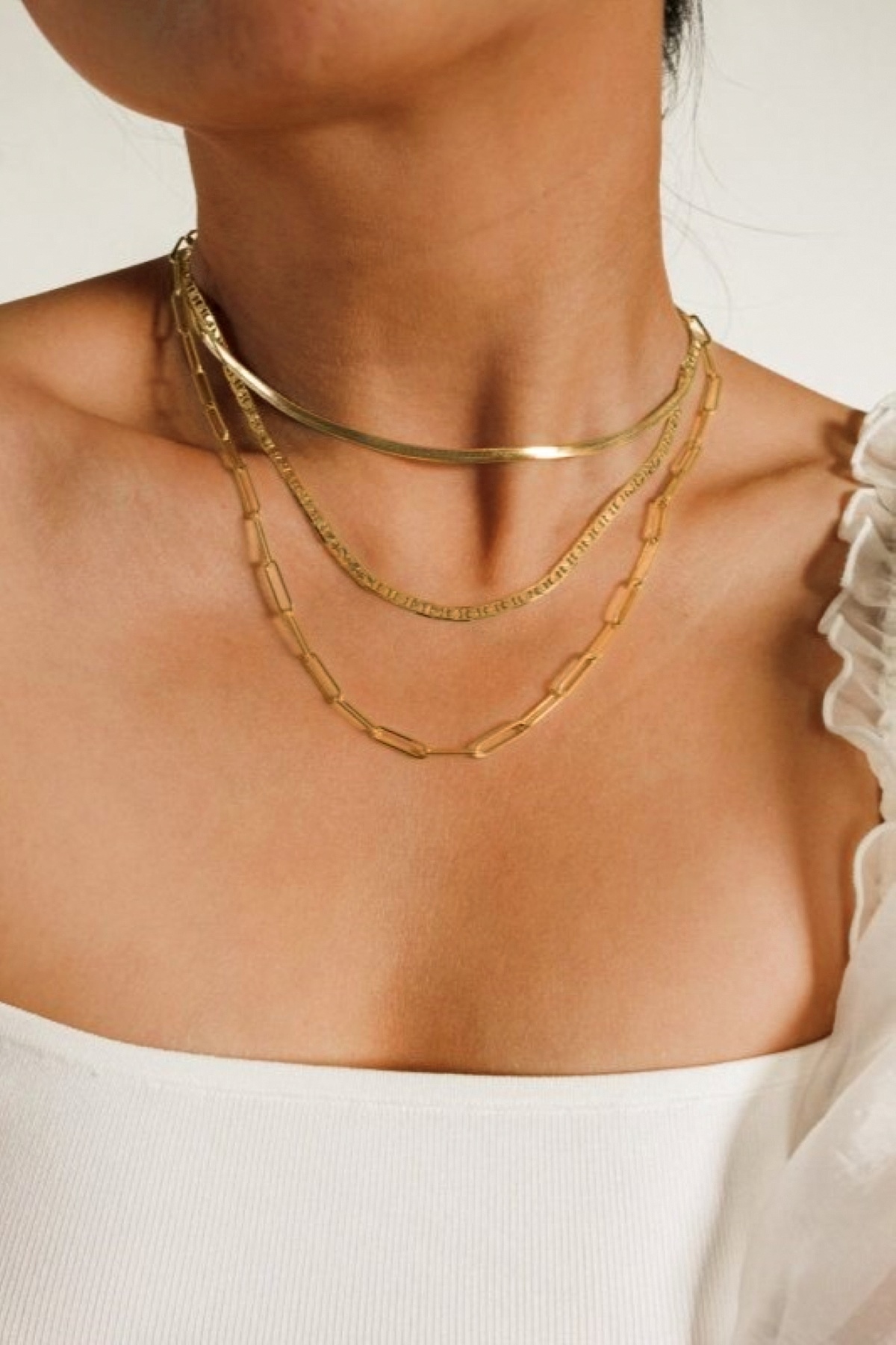 gold-herringbone-necklace-6_2000x_5d8d7be5-f662-47bd-8511-e31853f37196-800x800_(2)