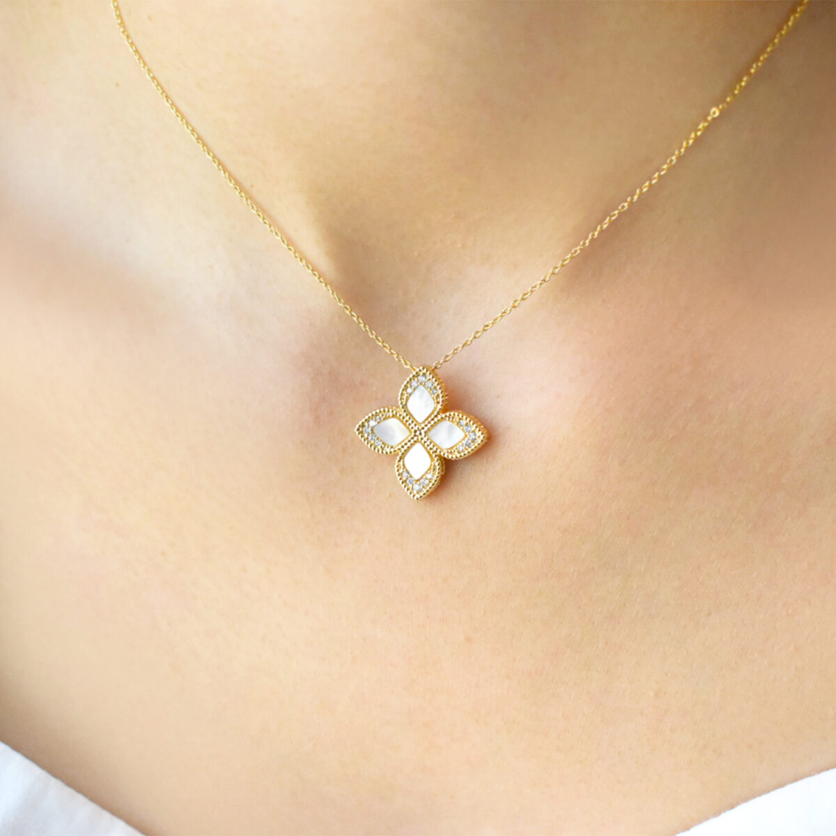 Liz Amara Necklace Earring Set - Image 4