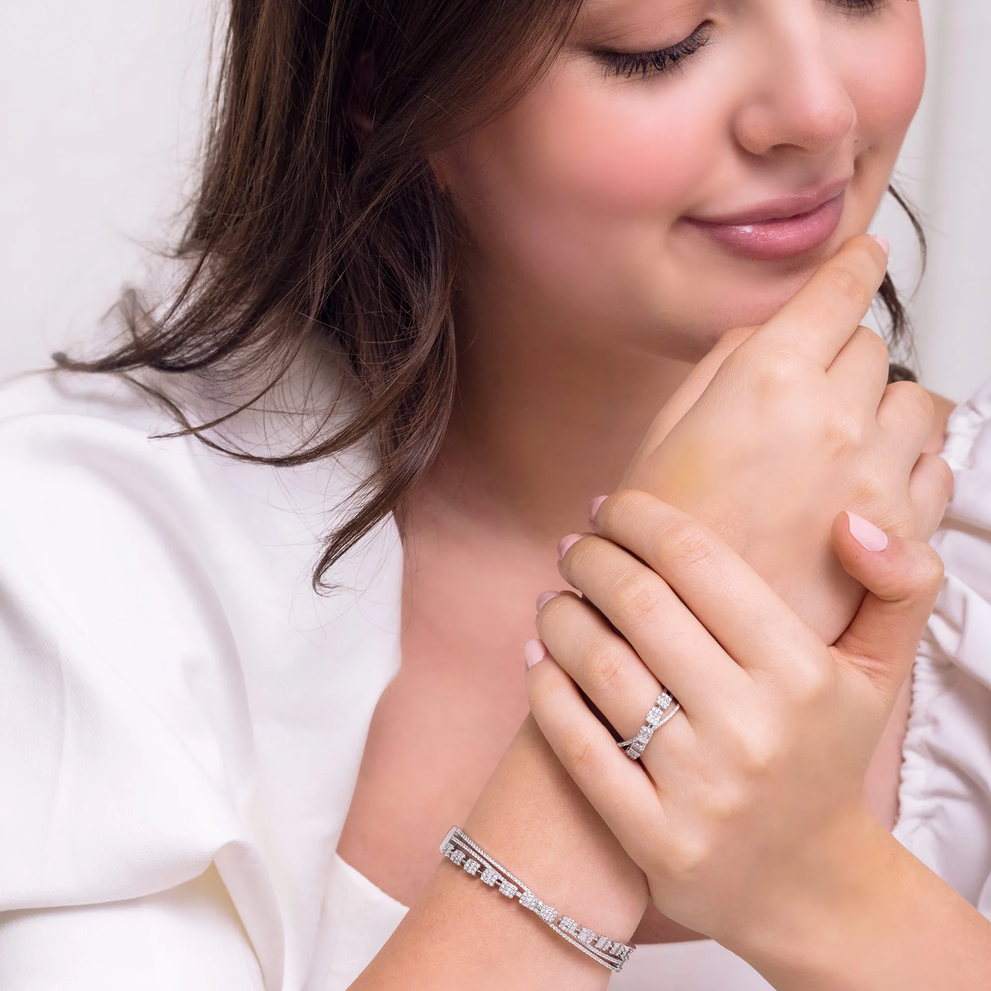 fancy and trending design women bracelets