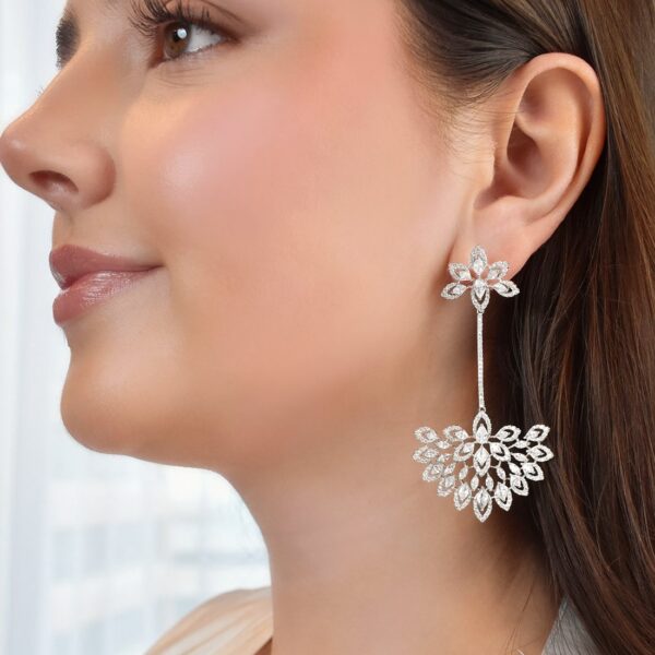 Hyra Earrings