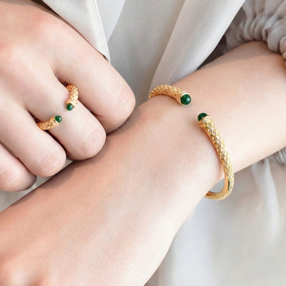 Zada Bracelet Ring (Free Size)