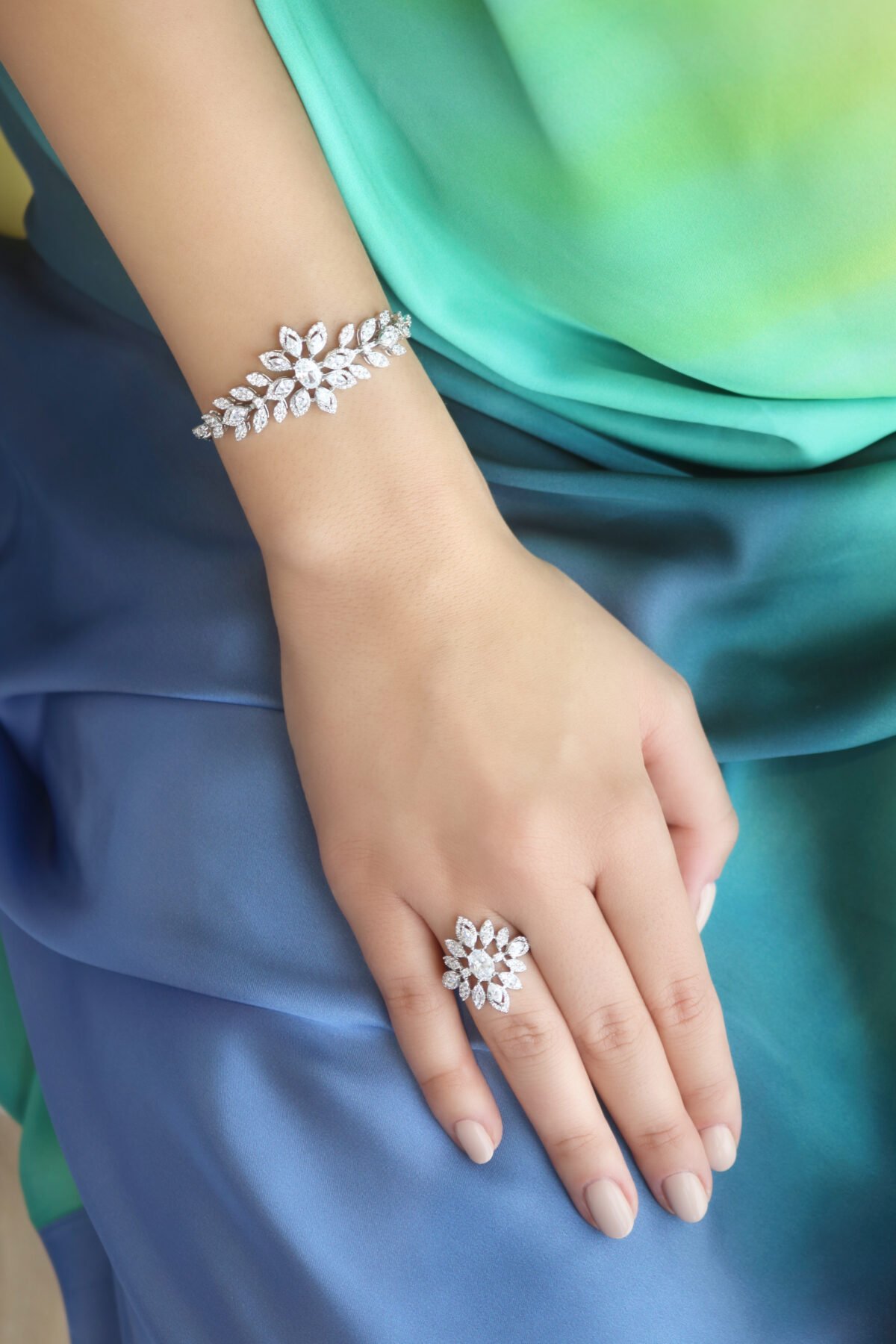 Saab Necklace Full Set - Image 11