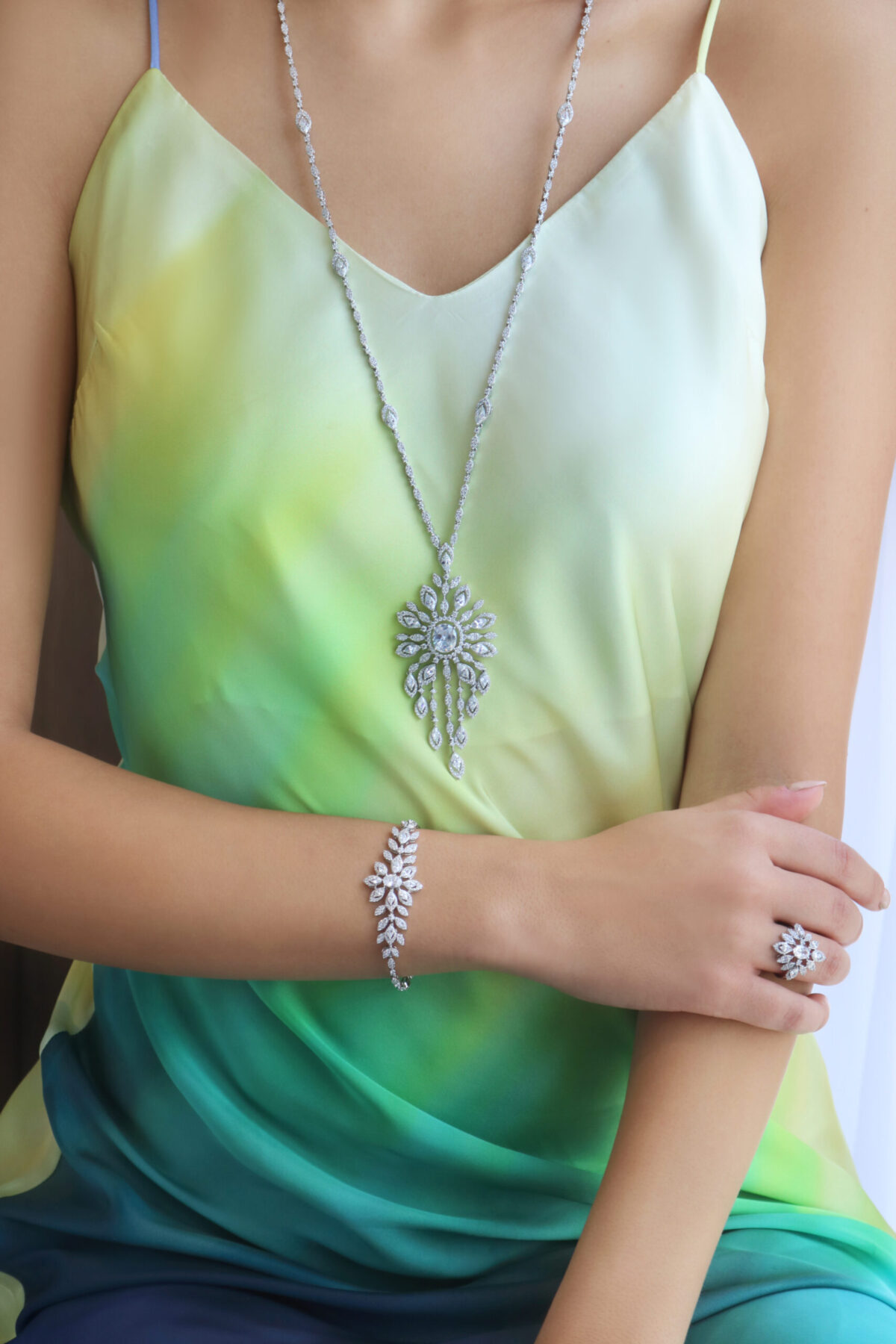 Saab Necklace Full Set