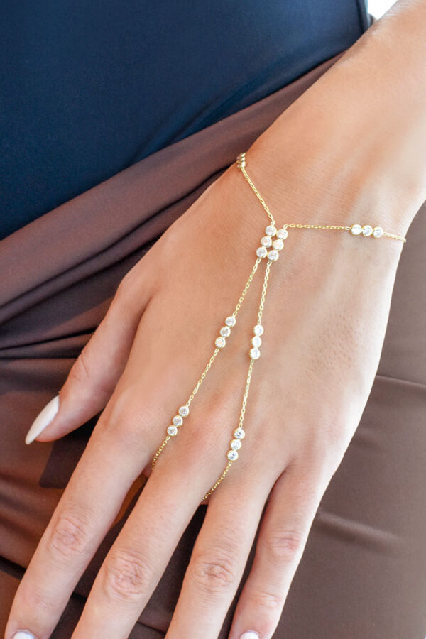 Delie Hand Chain Bracelet - Golden