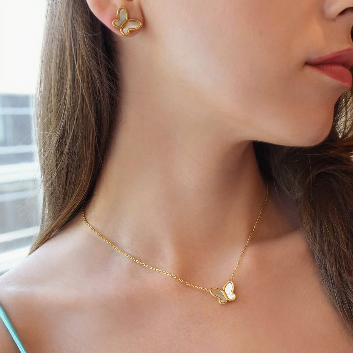 Yara Necklace & Earring Set