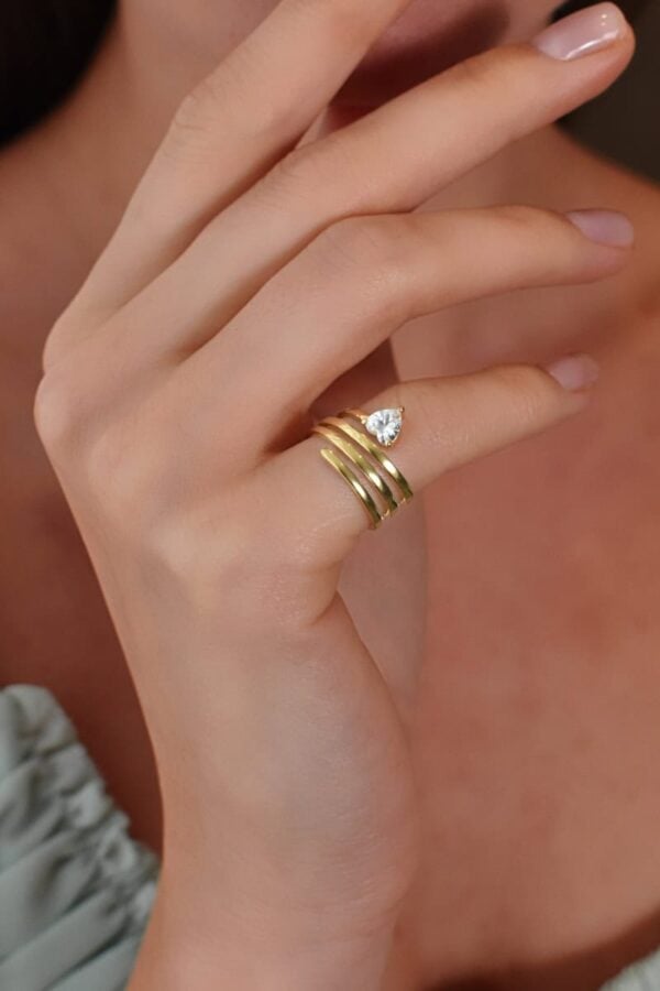 Yuffie Ring (Free Size) - Golden / White