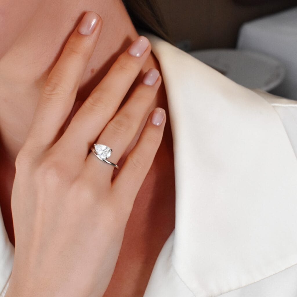 Wafah Pear Drop Ring - 7, Silver 