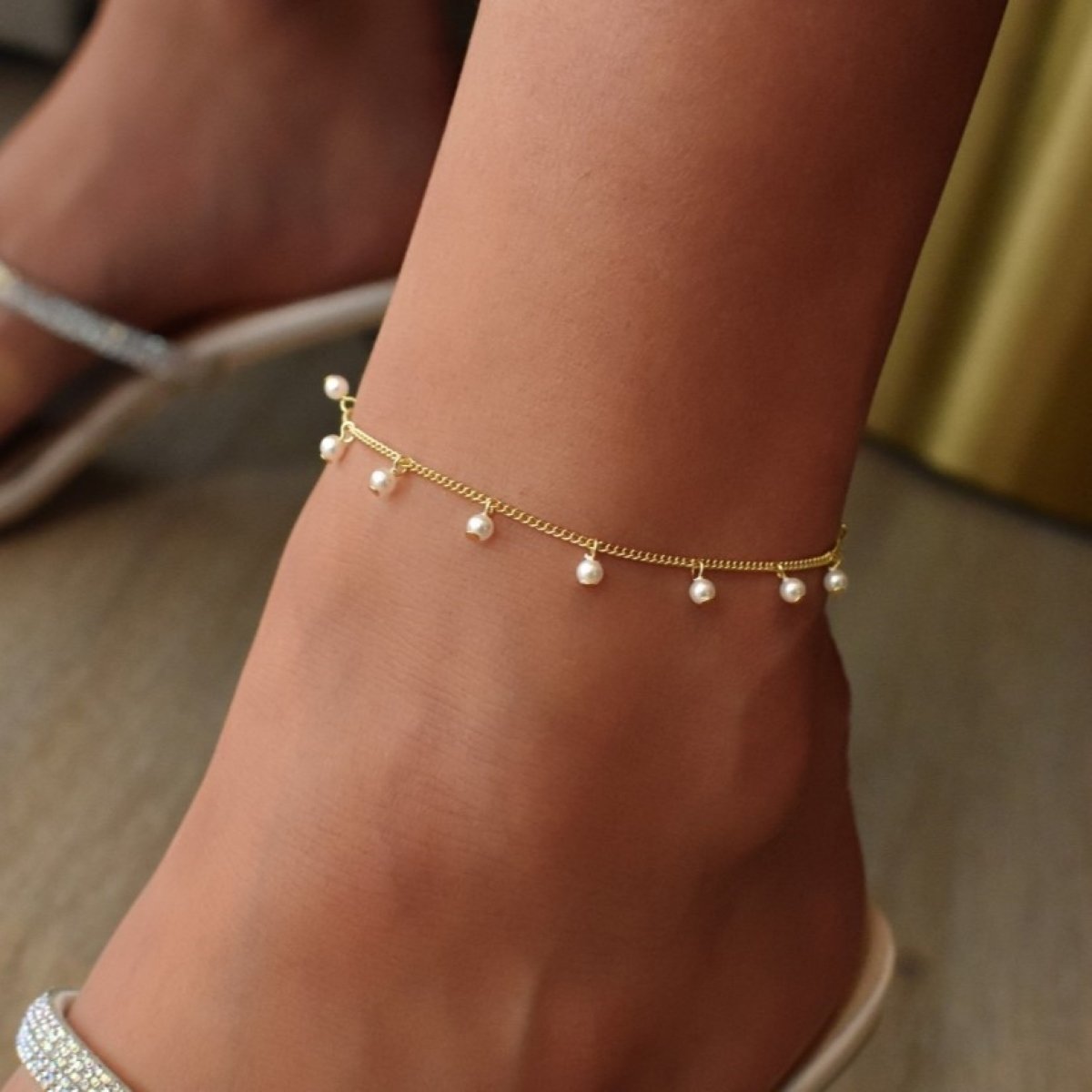 Azy Pearls Anklet