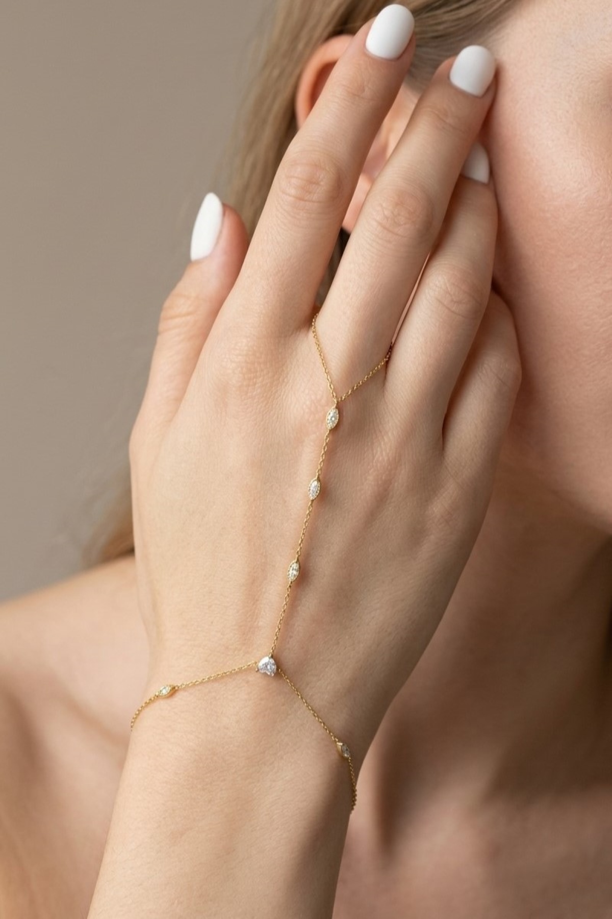 Dilara Hand Chain Bracelet