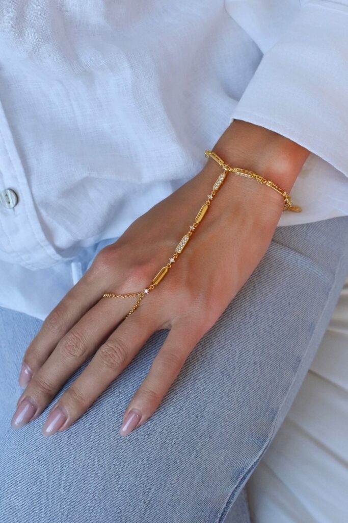 Shannon Hand Chain Bracelet 