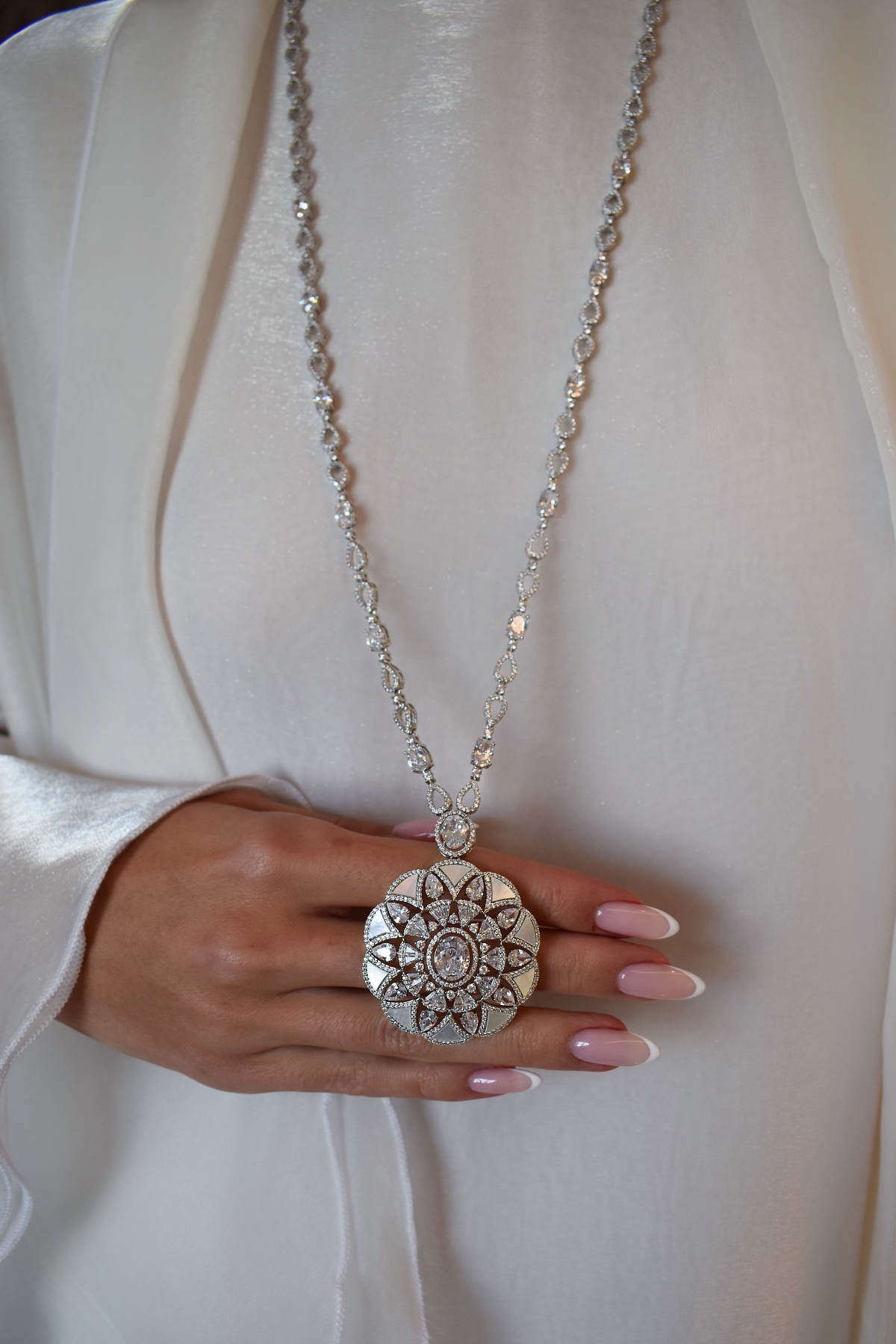 Wynola Necklace And Earrings Set